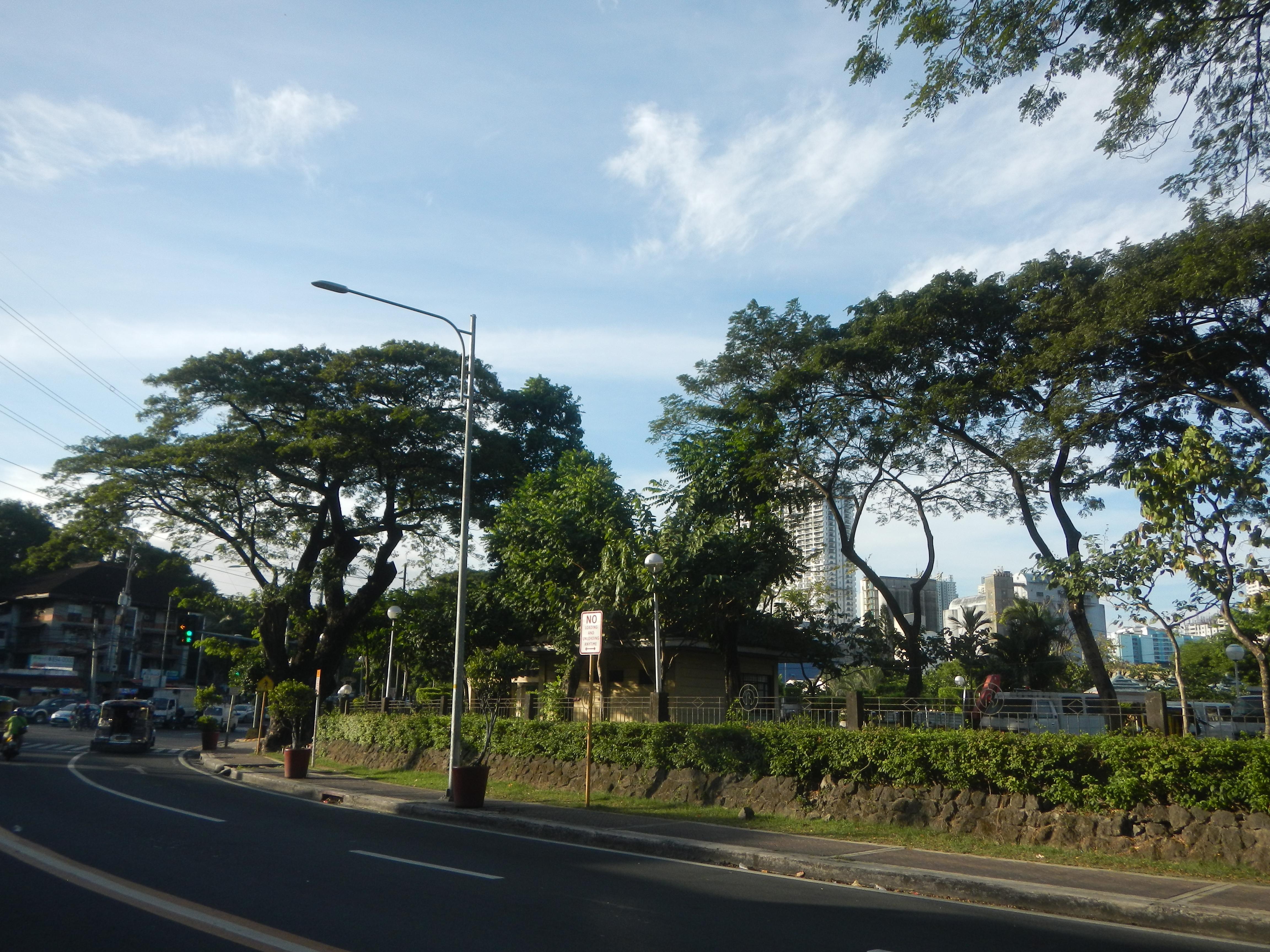 Makati Park and Garden